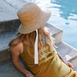 New Wyeth Cassis Natural Tan 100% Raffia Straw Bucket Hat One Size NWT